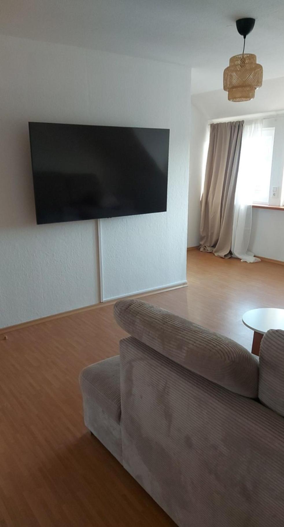 Stilvolle Ferienwohnung Free Parking, Space, Wlan Niestetal Ngoại thất bức ảnh